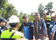 Bupati Tapin Tinjau Jalan Longsor Desa Bitahan Baru-Piani 12 Bupati Tapin Tinjau Jalan Longsor Desa Bitahan Baru-Piani
