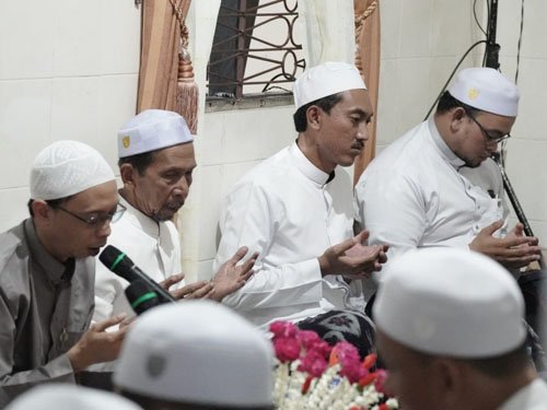 Hal 16 4 Klm Martapura Hadiri haul 1