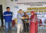 Ratusan Pelajar Dibantu Paket Peralatan Sekolah 27 Ratusan Pelajar Dibantu Paket Peralatan Sekolah