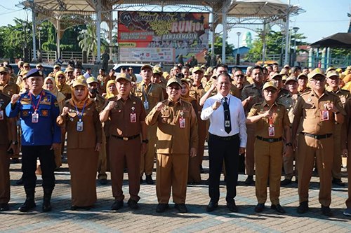 Gandeng Bank Kalsel, Wali Kota Kenalkan ID Card ASN Untuk Transaksi Non-Tunai 1 Hal 9 3 Klm Kontrak 2 1