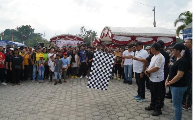 Harjad ke-22 Kabupaten Gumas,Wagub Edy Pratowo Lepas Peserta Jalan Sehat 1 IMG 20240622 WA0027 e1719044784439