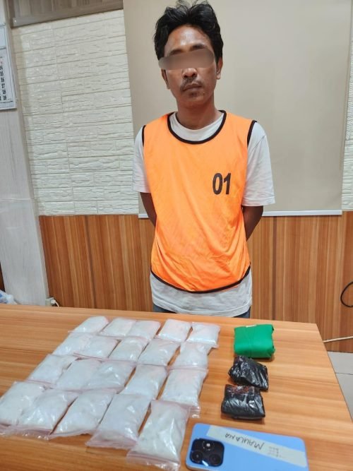 Polda Kalsel Gagalkan Peredaran 2 Kilogram Sabu 1 WhatsApp Image 2024 06 28 at 14.02.39 1 e1719569802124