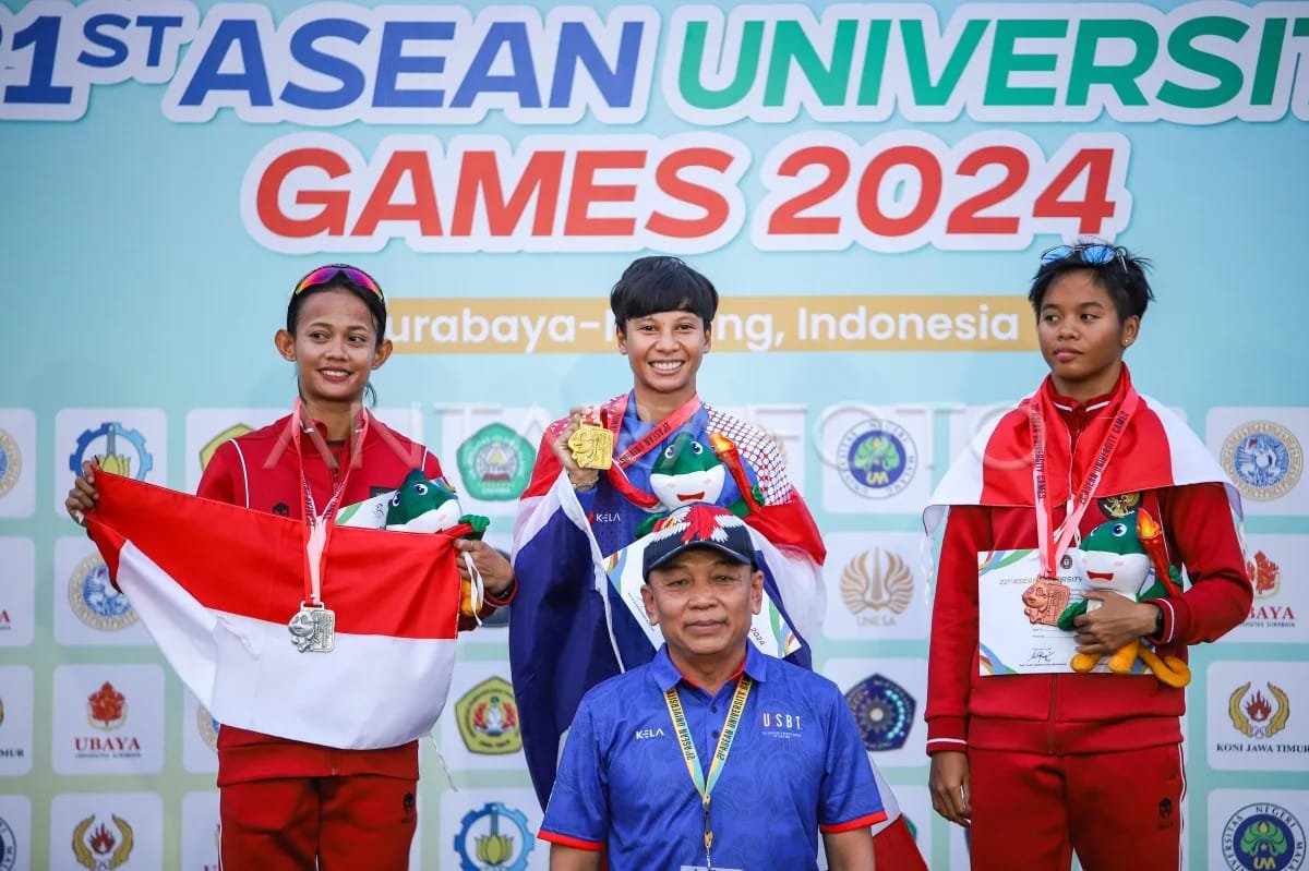 Pelari Asal Kalsel, Dina Aulia Raih Perunggu di Lari 100 Meter Putri ASEAN University Games 2024 1 1000457807