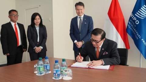 Menkumham Tanda Tangan Traktat Internasional tentang Sumber Daya Genetik dan Pengetahuan Tradisional 1 1000468809 e1720661983376