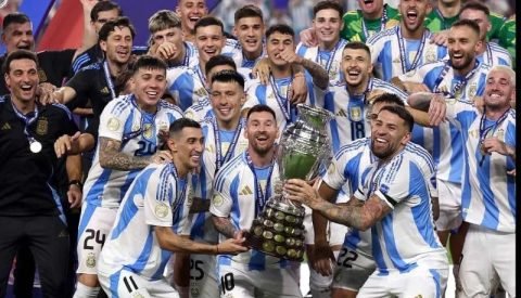 Argentina Raih Gelar ke-16 Copa Amerika, Kalahkan Kolombia di Extra Time 1 1000475185 e1721032577974