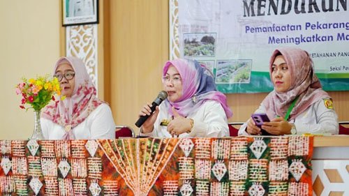 DKP3 Banjarbaru Gelar Bimtek Urban Farming Konsumsi Makanan Sehat 1 Hal 10 3 KLm BJB 2 2