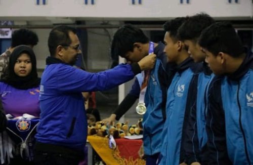 Hal 10 3 Klm Porseni