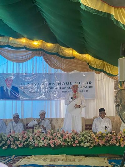 Pj Bupati Hadiri Haul ke-39 Guru Tukad di Longawang 1 Hal 12 HSS 3 klm 17
