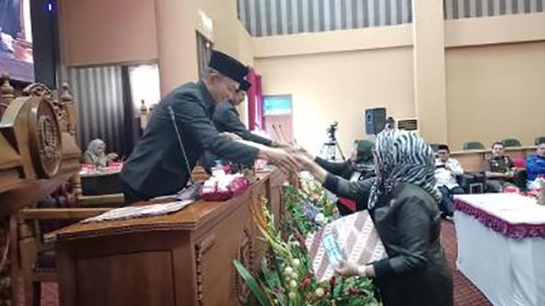 LPJ APBD Tahun 2023 Diterima Fraksi DPRD Tanbu 1 Hal 12 Tanbu 35 klm 3