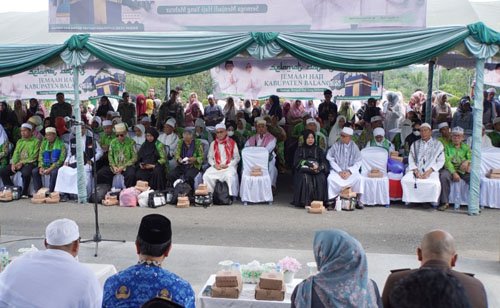 Sambut Kepulangan Jemaah Haji Dari Tanah Suci 1 Hal 2 Bal 3 klm 12
