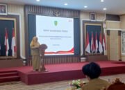 Pastikan Kaum Rentan dapat Layanan Administrasi Kependudukan 15 Pastikan Kaum Rentan dapat Layanan Administrasi Kependudukan