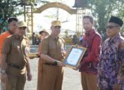 Pemkab Batola Serahkan Penghargaan Koperasi dan Pelaku Usaha Mikro 28 Pemkab Batola Serahkan Penghargaan Koperasi dan Pelaku Usaha Mikro