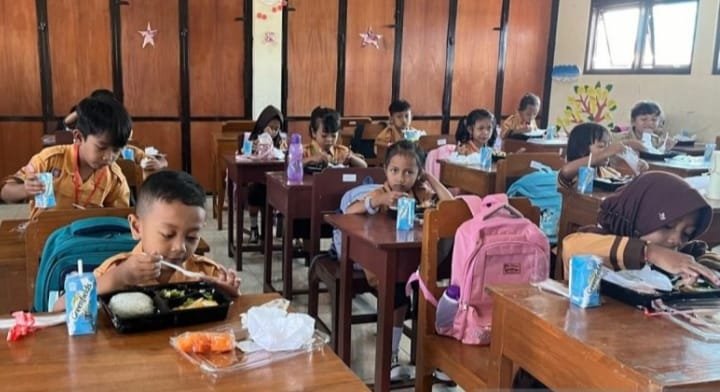 Makan Bergizi Gratis Mulai Diuji Coba di Sejumlah Sekolah Solo 1 IMG 20240725 WA0021