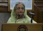 Desak PM Hasina Mundur, Puluhan Ribu Warga Bangladesh Turun ke Jalan