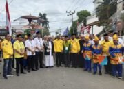 Rombongan Bakal Paslon Sahrujani - Iwan Kompak Berjalan Kaki Daftar ke KPU HSU 33 Rombongan Bakal Paslon Sahrujani – Iwan Kompak Berjalan Kaki Daftar ke KPU HSU