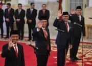 Ini Pesan Presiden Buat Supratman, Jokowi Lantik Tiga Menteri, Satu Wamen dan Tiga Kepala Badan 12 Ini Pesan Presiden Buat Supratman, Jokowi Lantik Tiga Menteri, Satu Wamen dan Tiga Kepala Badan