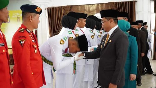 Hal 12 HSS 1 3 klm 11