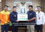 PT Bhumi Rantau Energi Serahkan Dana Untuk Tapin Art Festival 2024 