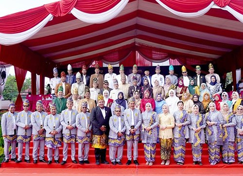 Hal 16 4 Klm Martapura Tantangan infrastruktur