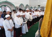 Bupati-Wabup Ziarah ke Makam Para Ulama 14 Bupati-Wabup Ziarah ke Makam Para Ulama