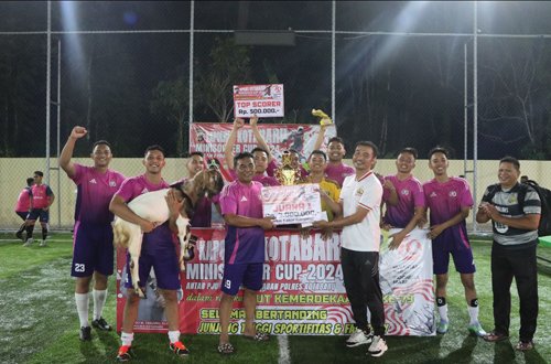 Turnamen Mini Soccer Kapolres Kotabaru Berhadiah Kambing dan Piala 1 Hal 16 K Baru 3 klm 4