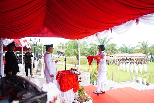 Bupati Balangan Jadi Irup HUT RI ke - 79 1 Hal 2 Bal 3 klm 8