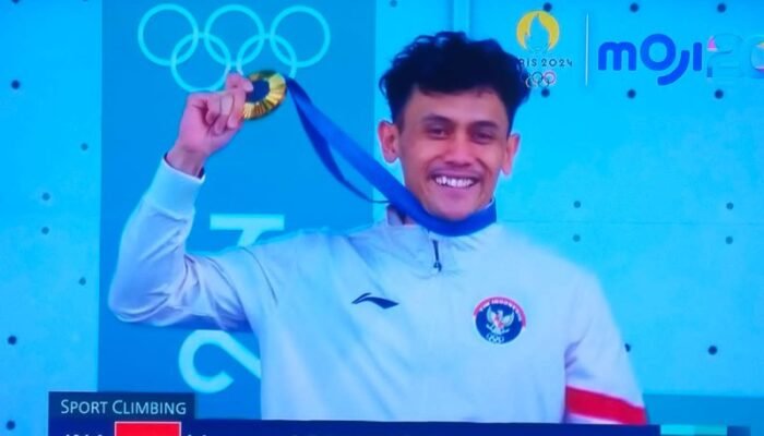 Veddric Persembahkan Medali Emas di Speed Panjat Tebing Olimpiade Paris 2024