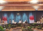 Presiden Jokowi PimpinPertemuan dengan Para Gubernur di IKN