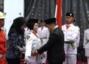 Bupati HST Kukuhkan 48 Anggota Paskibraka 31 Bupati HST Kukuhkan 48 Anggota Paskibraka