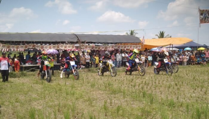 Desa Taras Padang Gelar Balap Motor Cross Antar Desa
