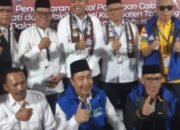 Ratusan Pendukung Jalan Kaki Antar Cabup Cawabup H Fani Taufan ke KPU 34 Ratusan Pendukung Jalan Kaki Antar Cabup Cawabup H Fani Taufan ke KPU