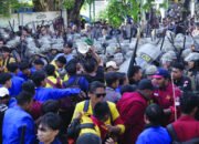 “Banyak UU Terselubung, Jangan Mau Lagi Ditipu” Hingga Malam Aksi Kawal Putusan MK di Kalsel