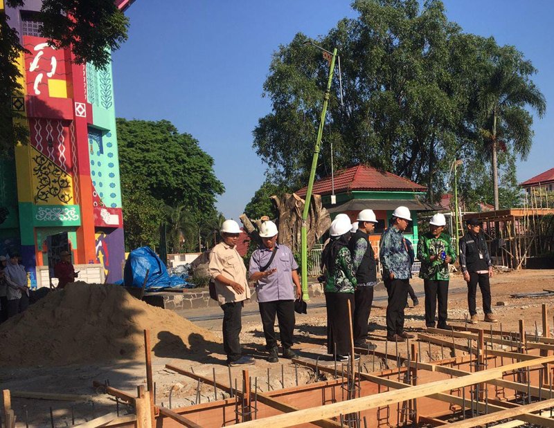 Peninjauan Proyek Strategis di Banjarbaru: Fokus pada Pembangunan Berkualitas 1 Hal 10 3 Klm BJB 1 13