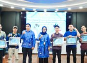 Turut hadir dalam kegiatan itu, Kabid Komunikasi Publik Diskominfotik M. Yamani, serta para pemenang lomba. 7 Turut hadir dalam kegiatan itu, Kabid Komunikasi Publik Diskominfotik M. Yamani, serta para pemenang lomba.