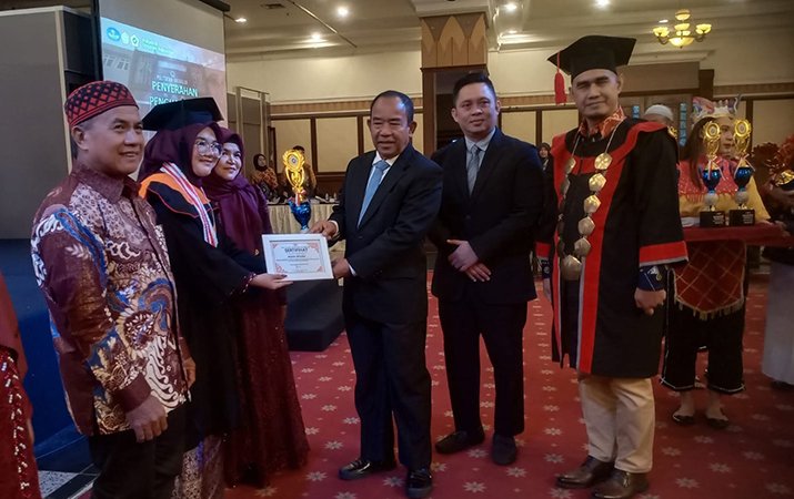 Hal 9 3 Klm Wisuda Polanka