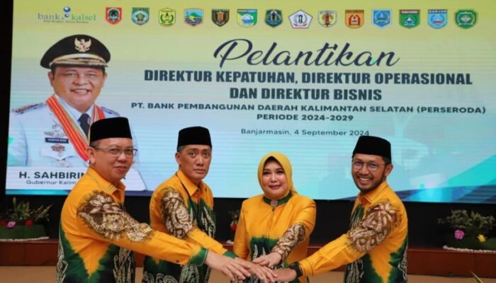 Perkuat Struktur Manajemen Bank Kalsel, Gubernur Lantik Tiga Direksi Baru