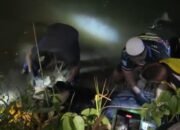 Warga Desa Kurau Digegerkan Adanya Temuan Pria Terapung di Sungai 13 Warga Desa Kurau Digegerkan Adanya Temuan Pria Terapung di Sungai