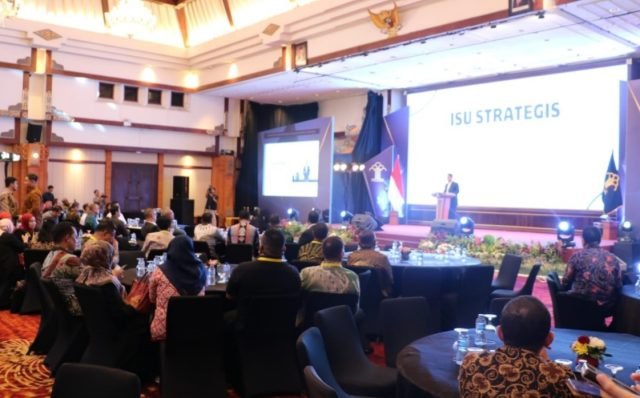 Dirjen AHU Tekankan Profesionalisme dan Kredibilitas dalam Penutupan Rapat Koordinasi Penguatan Jabatan Notaris 2024 1 IMG 20240920 104019 e1726800175986