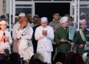 Warga Mantewe Hingga Ustaz Fachri Dukung ARB, Siap Menangkan Paslon Urut 1 8 Warga Mantewe Hingga Ustaz Fachri Dukung ARB, Siap Menangkan Paslon Urut 1