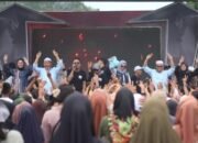 Kampanye Bang Rizal dan Ustaz Rosyadi di Lapangan Nateh Meriah, Massa Sepakat Ingin Perubahan 31 Kampanye Bang Rizal dan Ustaz Rosyadi di Lapangan Nateh Meriah, Massa Sepakat Ingin Perubahan