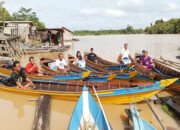 DPMD Apresiasi Anggota DPRD Kapuas Bantu Perahu Nelayan di Tumbang Mangkutup 34 DPMD Apresiasi Anggota DPRD Kapuas Bantu Perahu Nelayan di Tumbang Mangkutup