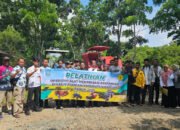 Jajal Traktor-Combine, Keterampilan Operator Alsintan Diasah 11 Jajal Traktor-Combine, Keterampilan Operator Alsintan Diasah