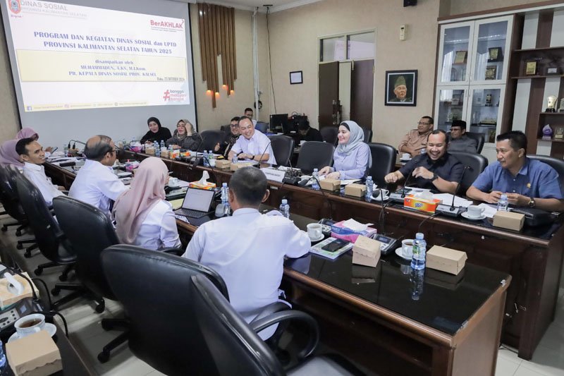 Ketua Komisi IV Jihan Hanifha Minta Penyaluran Dinsos Bantuan Tepat Sasaran 1 9 3 Klm DPRD Kalsel