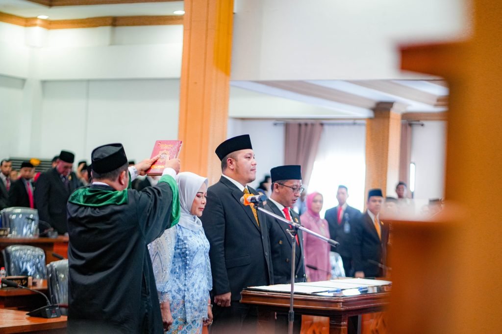 DPRD Banjarbaru Gelar Pengucapan Sumpah Pimpinan Masa Jabatan 2024-2029 1 Hal 10 3 KLM BJB 2 12
