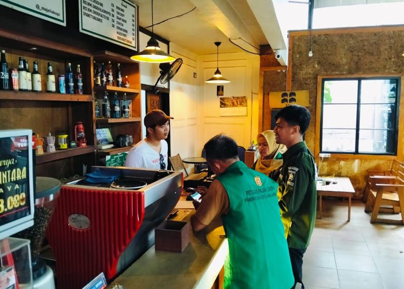 Hal 10 3 KLM BJB 2 7