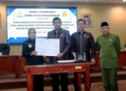 DPRD Banjarbaru Sahkan Raperda APBD Tahun Anggaran 2025 17 DPRD Banjarbaru Sahkan Raperda APBD Tahun Anggaran 2025
