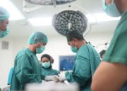 Dokter dan Perawat RSD Idaman Kuasai Keterampilan Laparoskopi Oklusi Tuba 34 Dokter dan Perawat RSD Idaman Kuasai Keterampilan Laparoskopi Oklusi Tuba