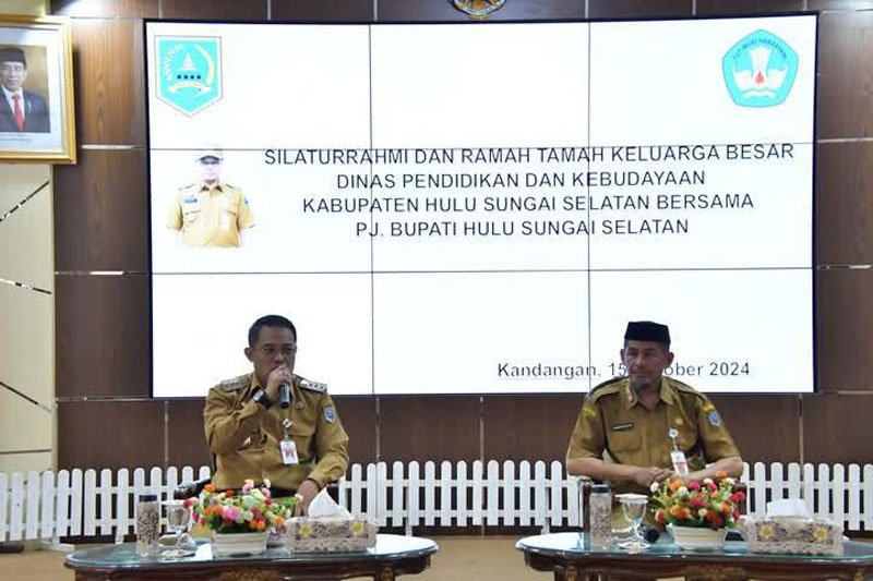 Pj Bupati Silaturahmi Bersama Para Guru dan Keluarga Besar Disdikbud 1 Hal 12 HSS 1 3 klm 11