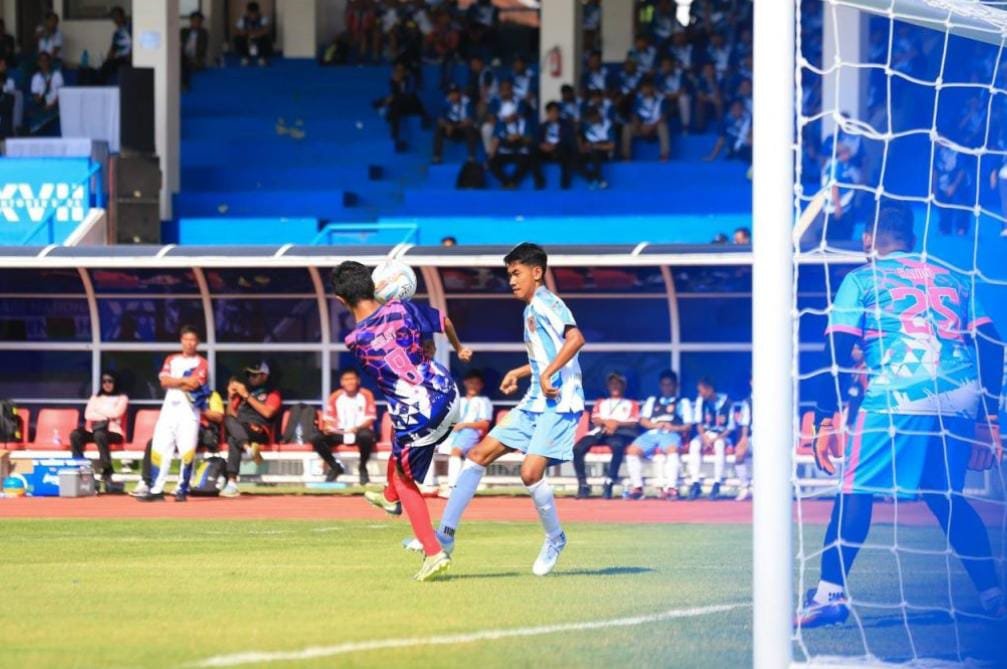 Hal 13 4 Klm Sepak Bola