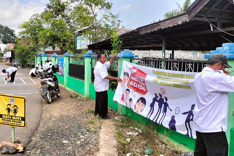 Hal 16 2 KLm Martapura Cegah Bulliying